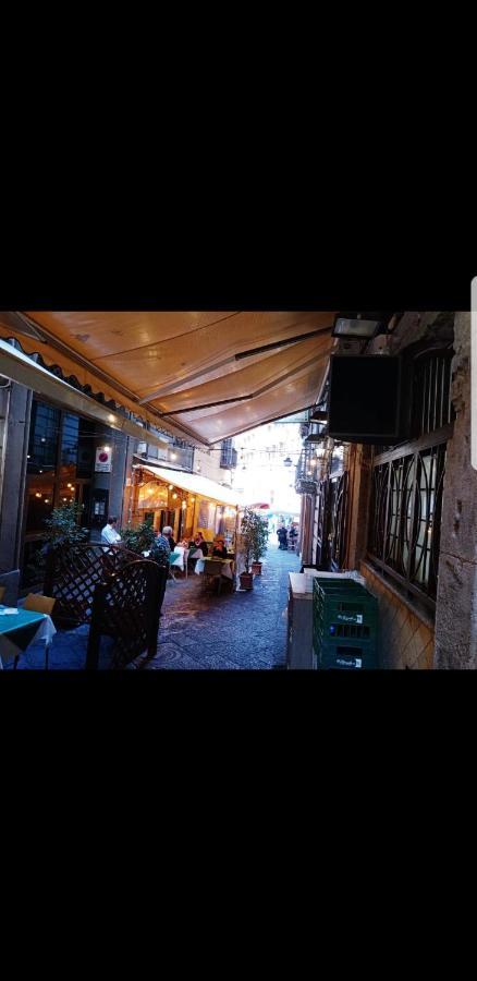 那不勒斯Casa Carolina A Toledo住宿加早餐旅馆 外观 照片